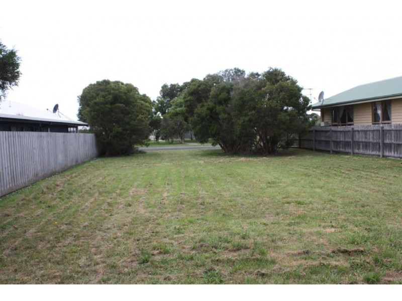 19 Tamara Crescent, Inverloch VIC 3996