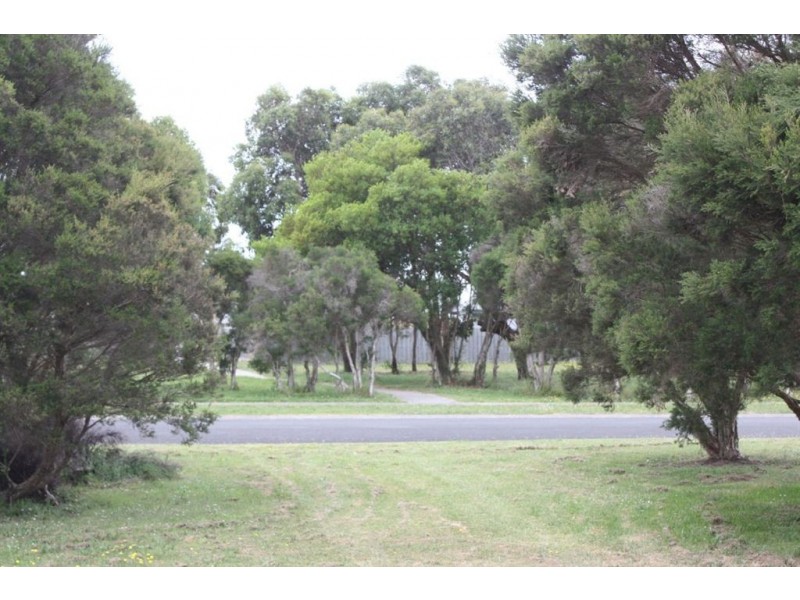 19 Tamara Crescent, Inverloch VIC 3996