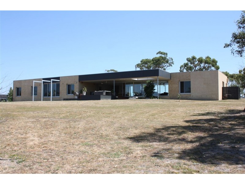 188 Albert Ruttle Drive, Inverloch VIC 3996