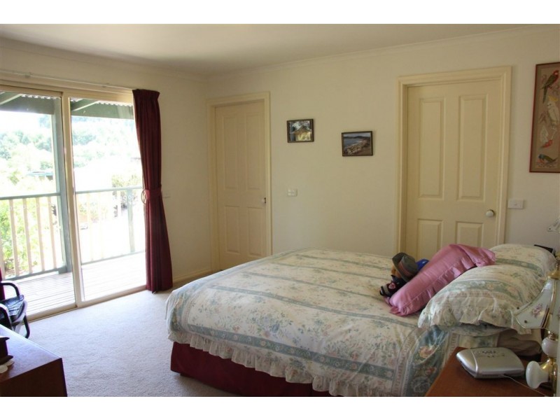 13 Old Thorpdale Road, Mirboo North VIC 3871