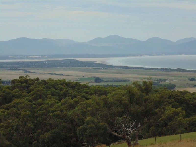 7 Thomson Road, Fish Creek VIC 3959