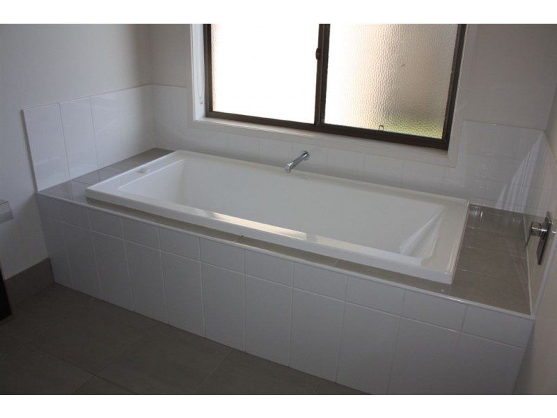 5 Oceanic Drive, Inverloch VIC 3996