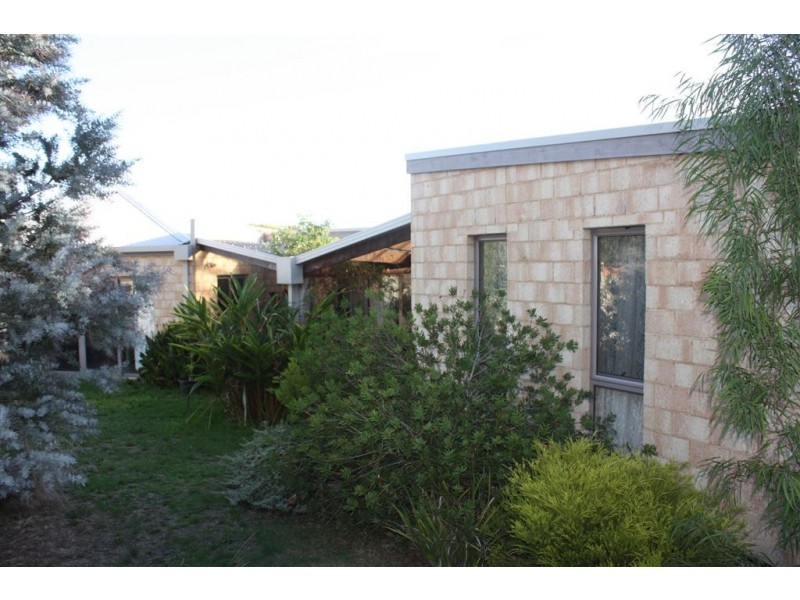 12 Melaleuca Mews, Inverloch VIC 3996