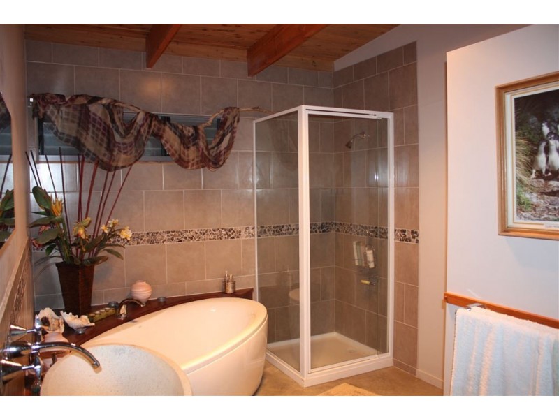 12 Melaleuca Mews, Inverloch VIC 3996