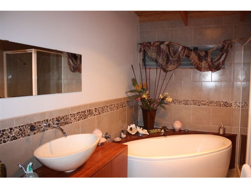 12 Melaleuca Mews, Inverloch VIC 3996