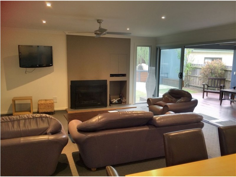 25 Darling Ave, Inverloch VIC 3996