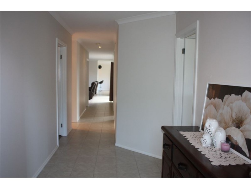 86 Albert Ruttle Drive, Inverloch VIC 3996