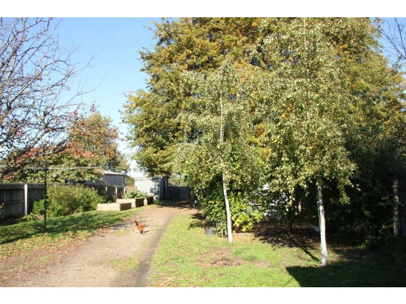 60 Ridgway, Mirboo North VIC 3871