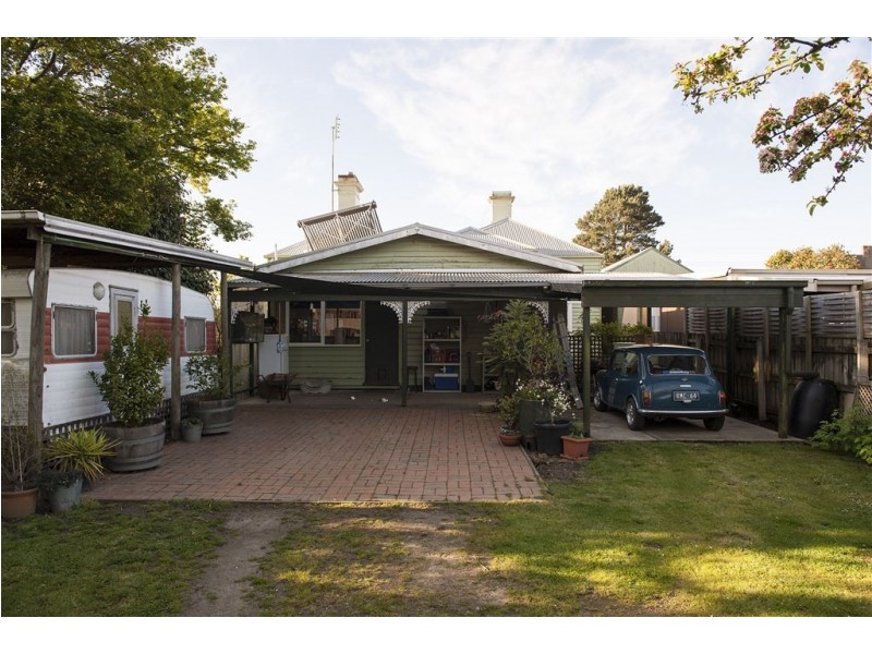 60 Ridgway, Mirboo North VIC 3871