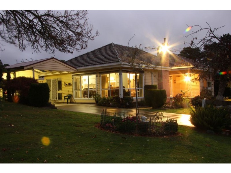 20 McCartins Lane, Mirboo North VIC 3871