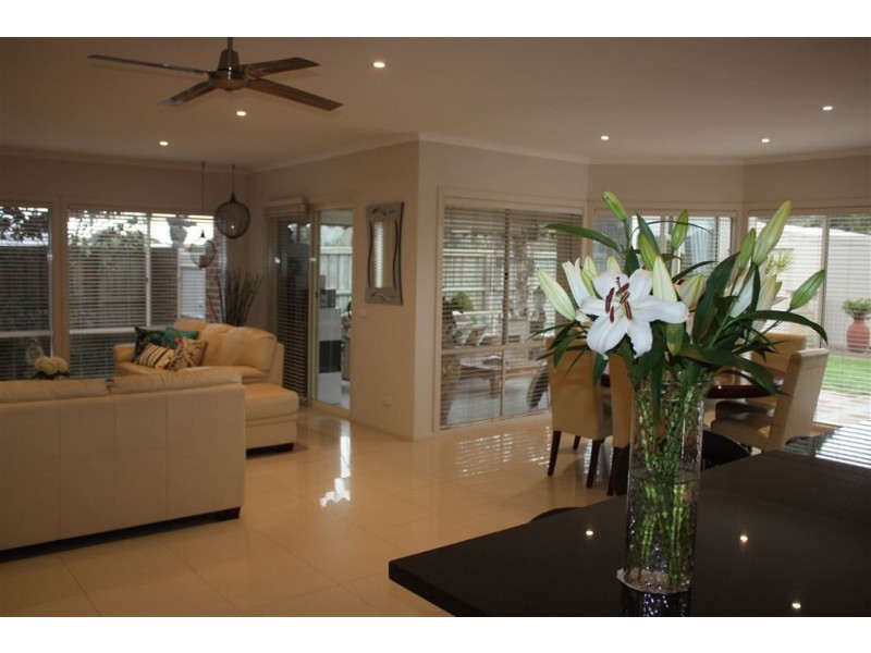 65 Woodland Heath, Inverloch VIC 3996
