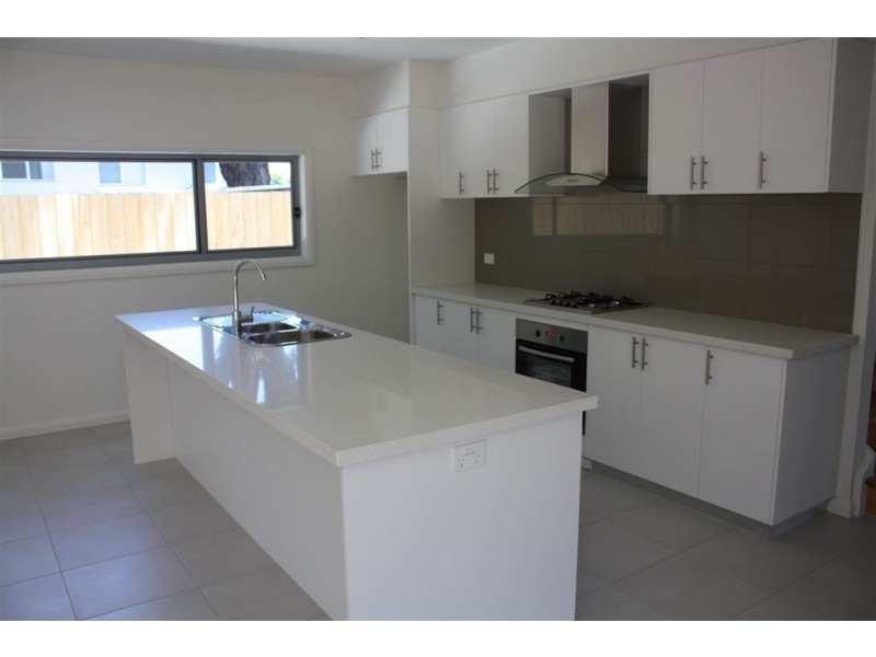 16 Grandview Grove, Inverloch VIC 3996