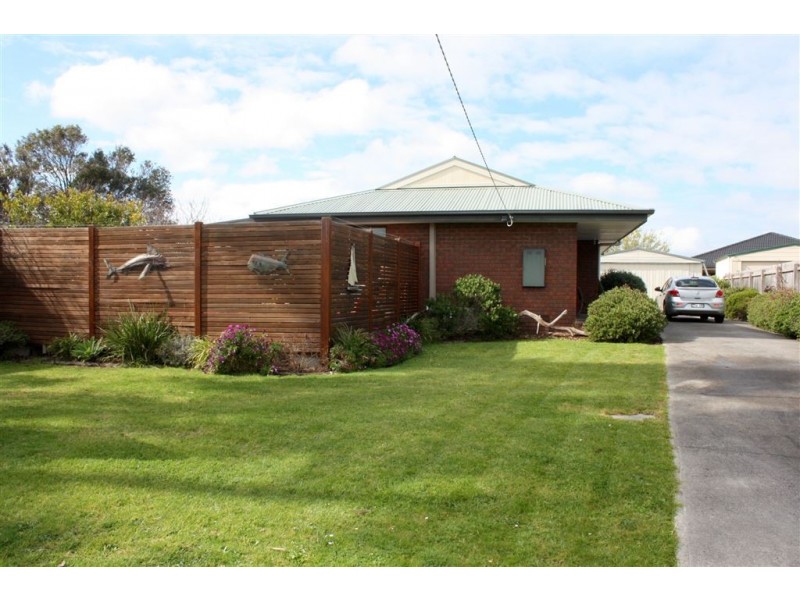 1 Usher Court, Inverloch VIC 3996