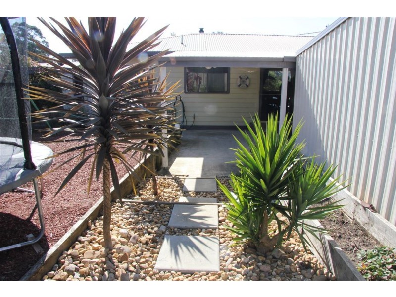 6 Railway Road, Mirboo North VIC 3871