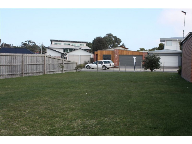 1A Banksia Place, Inverloch VIC 3996