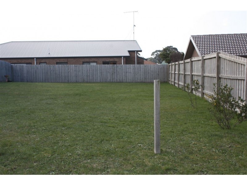 1A Banksia Place, Inverloch VIC 3996