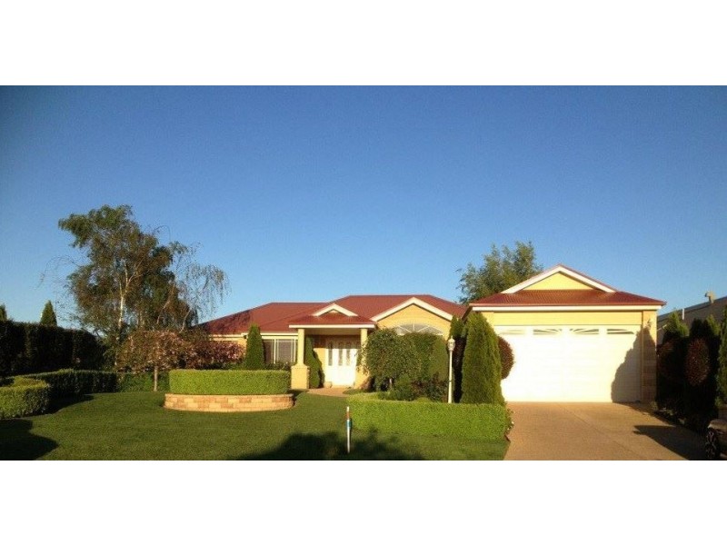 6 Carr Ave, Leongatha VIC 3953