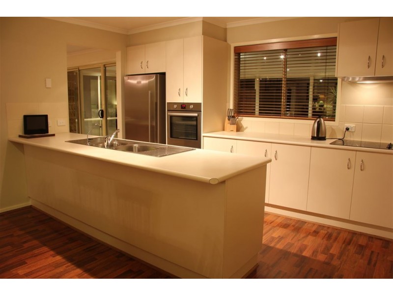 6 Carr Ave, Leongatha VIC 3953