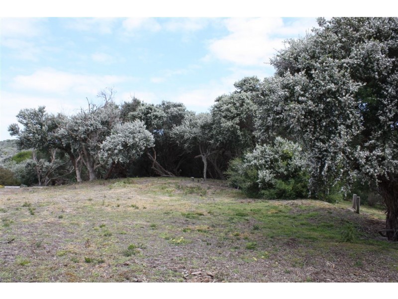 13-15 McIndoe Avenue, Venus Bay VIC 3956