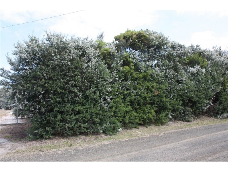 13-15 McIndoe Avenue, Venus Bay VIC 3956