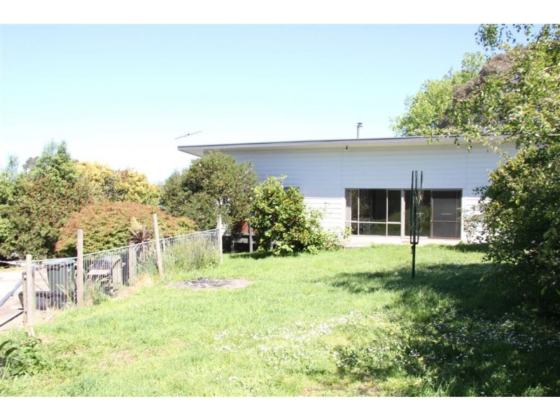 15 Farmer street, Mirboo North VIC 3871