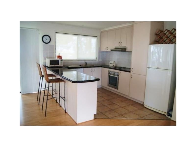 11 Hobson Place, Inverloch VIC 3996