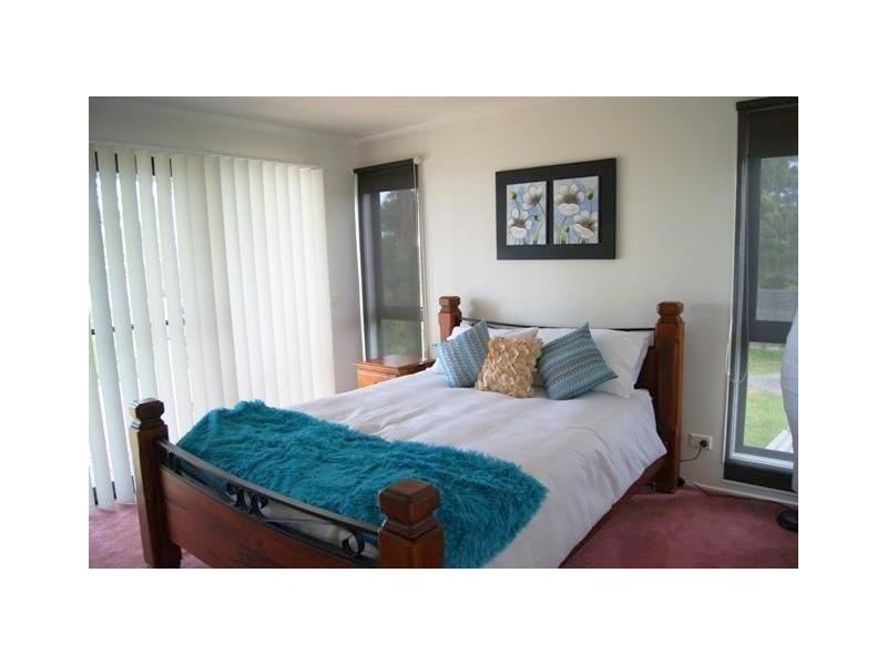 11 Hobson Place, Inverloch VIC 3996