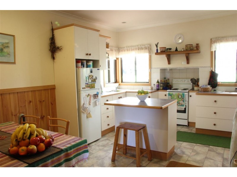 58 Baromi Road, Mirboo North VIC 3871