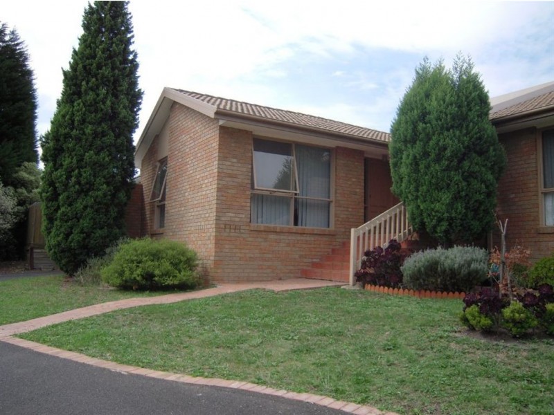 2/2-4 Bowen Road, Doncaster East VIC 3109