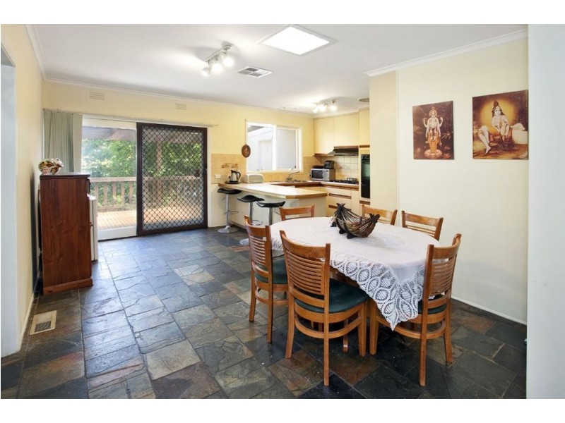 4 Parkhill Drive, Ringwood North VIC 3134