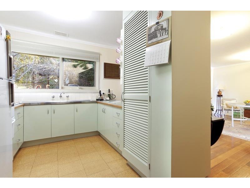 16 Humber Road, Croydon North VIC 3136