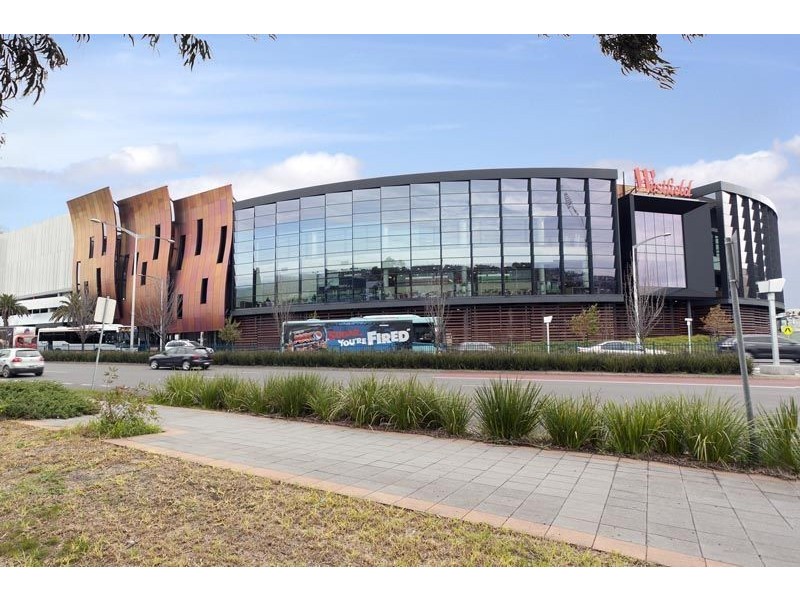 19/3 Sovereign Point Court, Doncaster VIC 3108