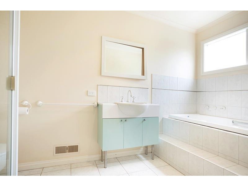 1/44-46 Lincoln Road, Croydon VIC 3136