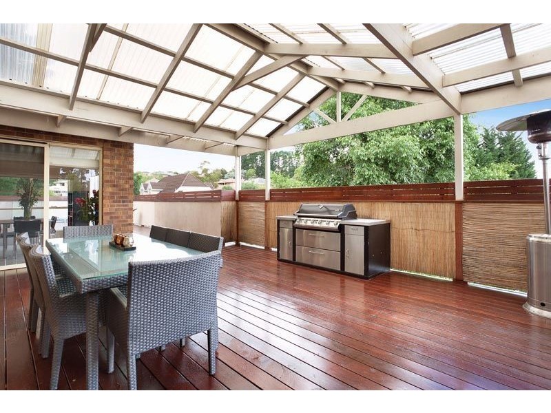 4 Winscott Grove, Ringwood North VIC 3134