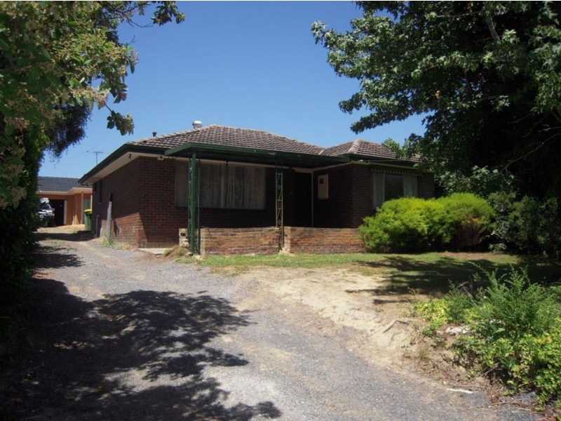 8 Wimbledon Court, Mooroolbark VIC 3138