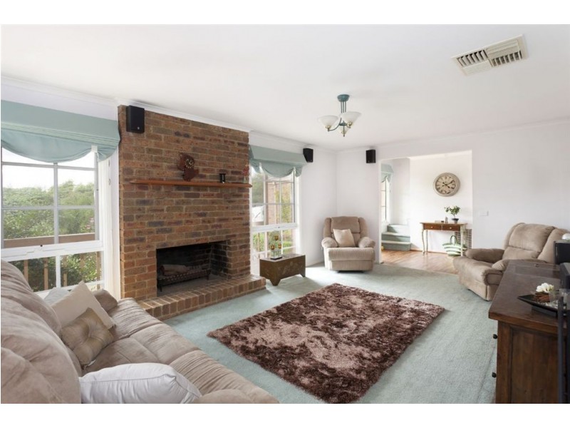 9 Kempston Court, Croydon North VIC 3136