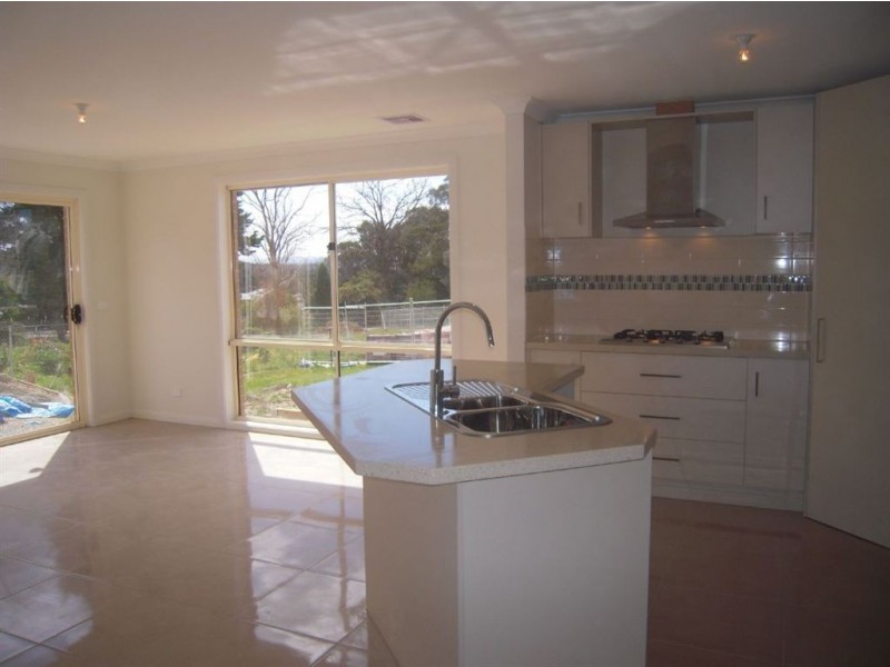 10 Temple Miles Road, Croydon VIC 3136