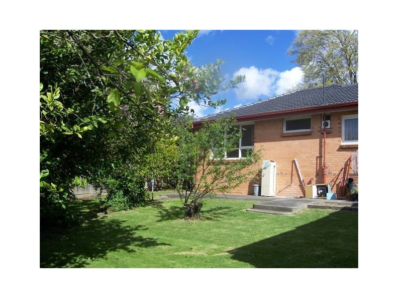 30 Lockhart Road, Ringwood North VIC 3134