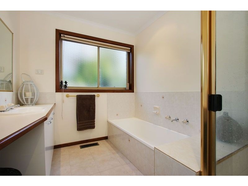 2/13 Finlayson Street, Ringwood East VIC 3135