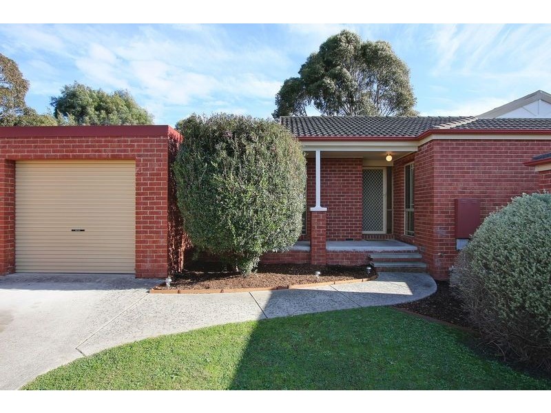 2/13 Finlayson Street, Ringwood East VIC 3135