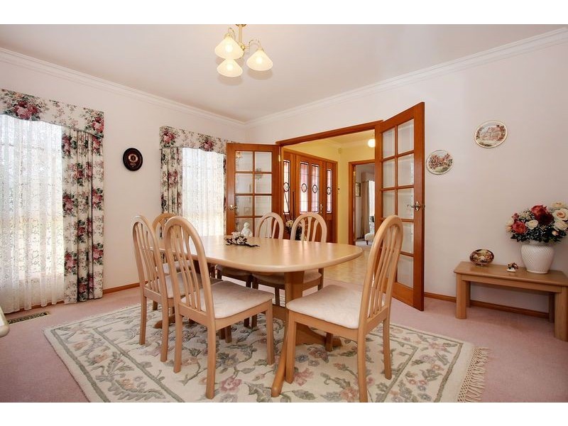 39 Crawley Grove, Ringwood North VIC 3134