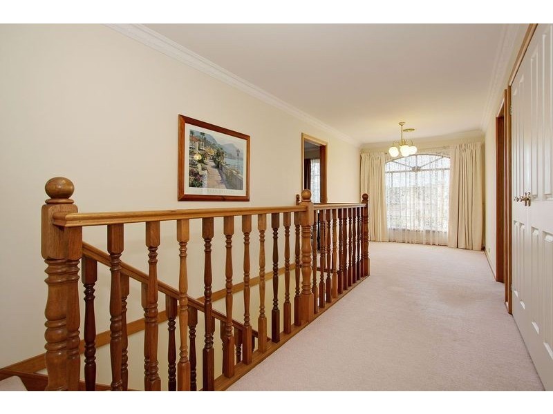 39 Crawley Grove, Ringwood North VIC 3134