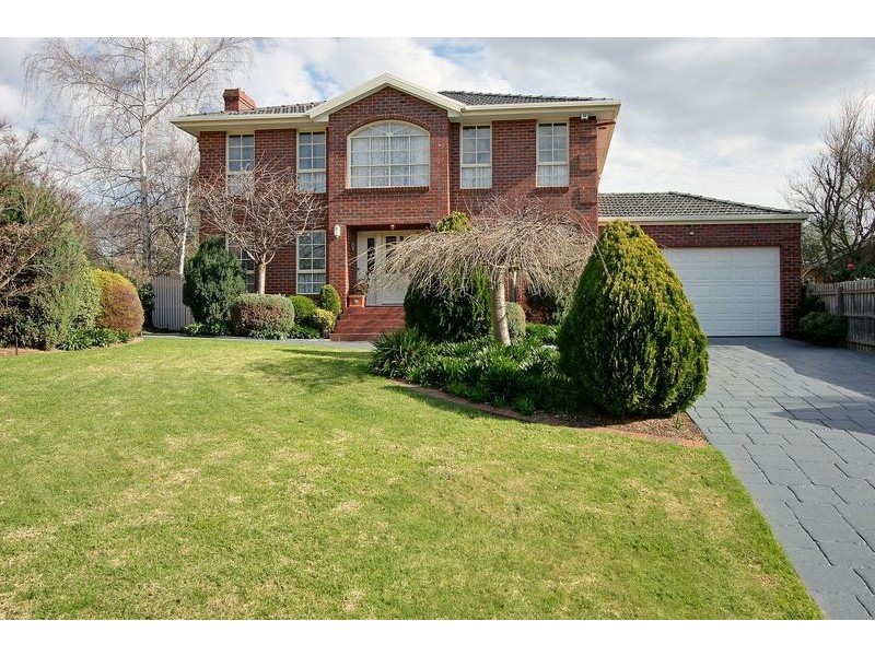 39 Crawley Grove, Ringwood North VIC 3134