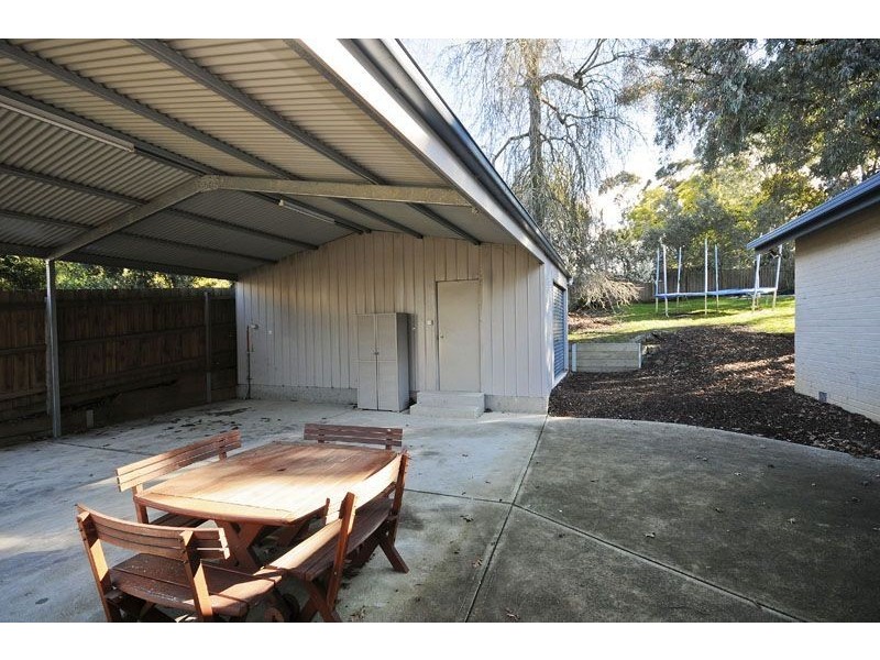 5 Warranwood Road, Warranwood VIC 3134