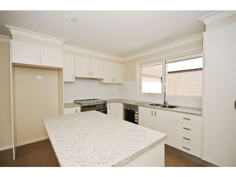 1/70 Belmont Road West, Croydon South VIC 3136