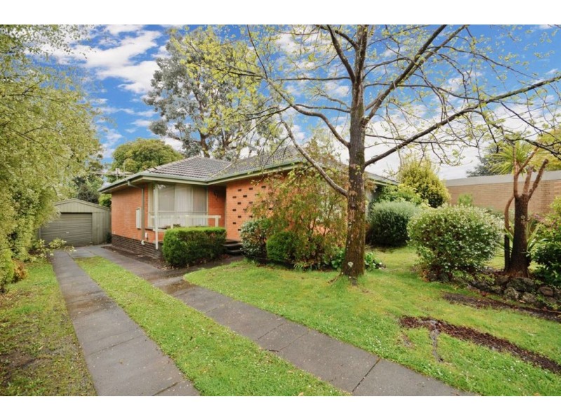 2 Parkhill Drive, Ringwood North VIC 3134