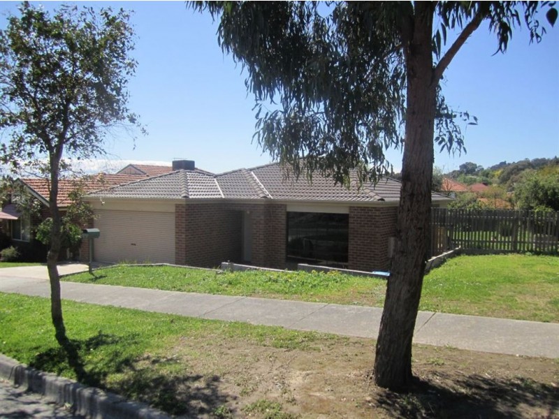 28 Golden Ridge Drive, Croydon Hills VIC 3136