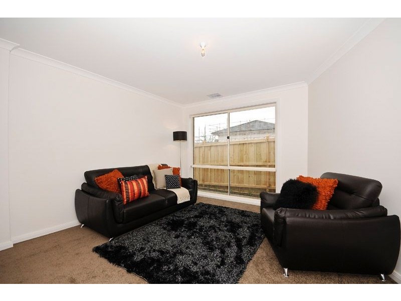 10 Temple Miles Road, Croydon VIC 3136