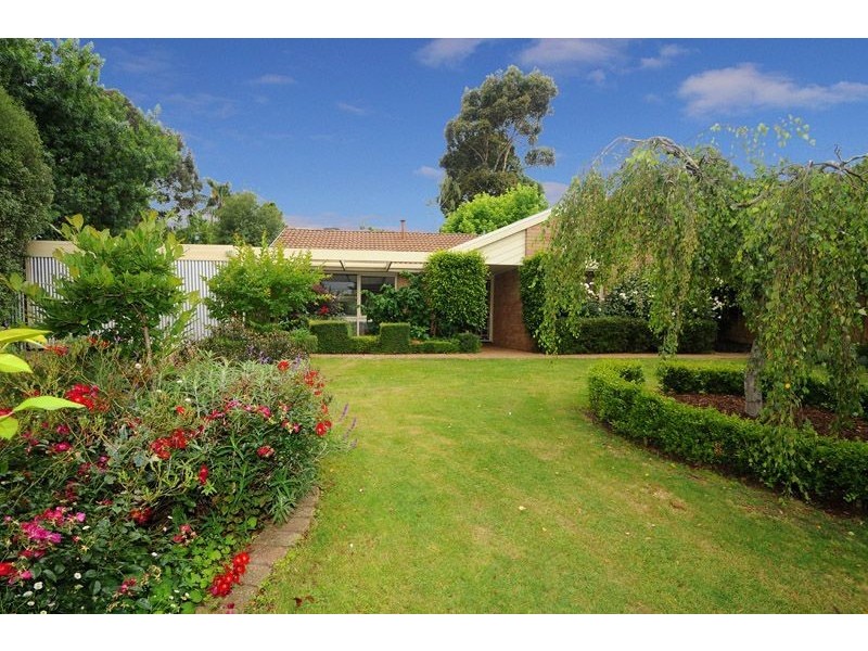 10 Tamworth Road, Kilsyth VIC 3137