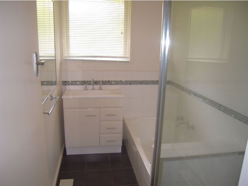 6 Dennis Court, Mooroolbark VIC 3138